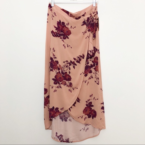 Band of Gypsies Floral Pink Wrap Skirt Size Large - Picture 1 of 7